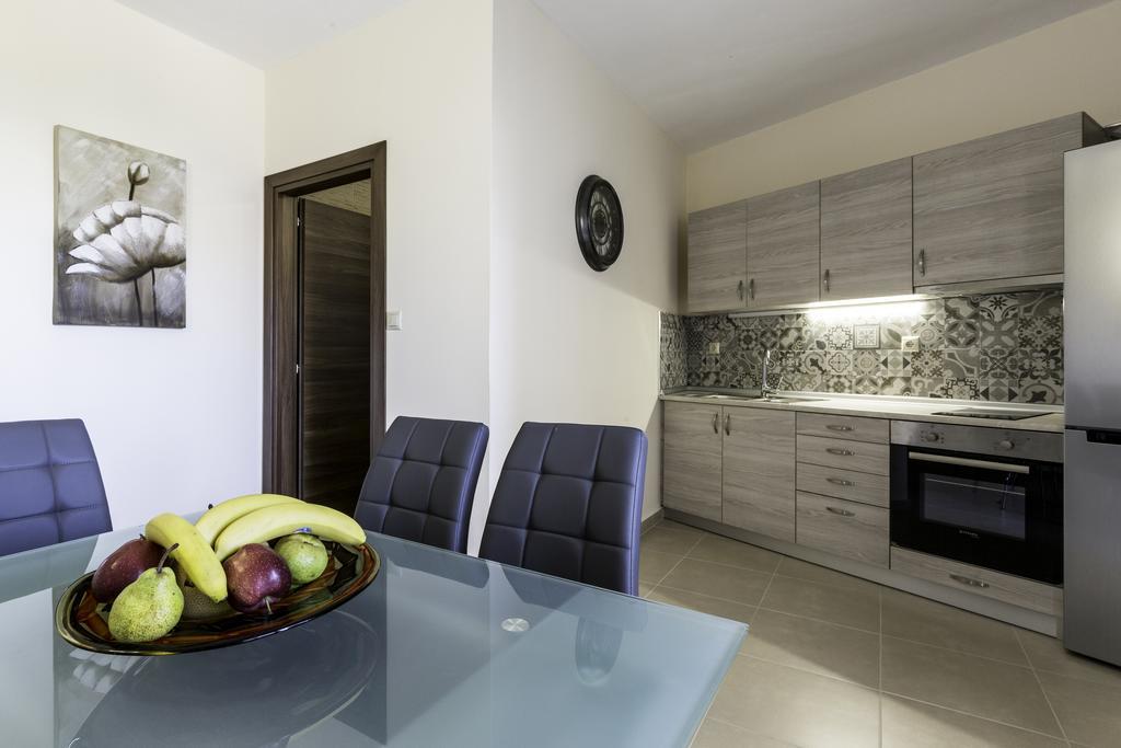 Lyristis Dinos Studios & Apartments Faliráki Kültér fotó