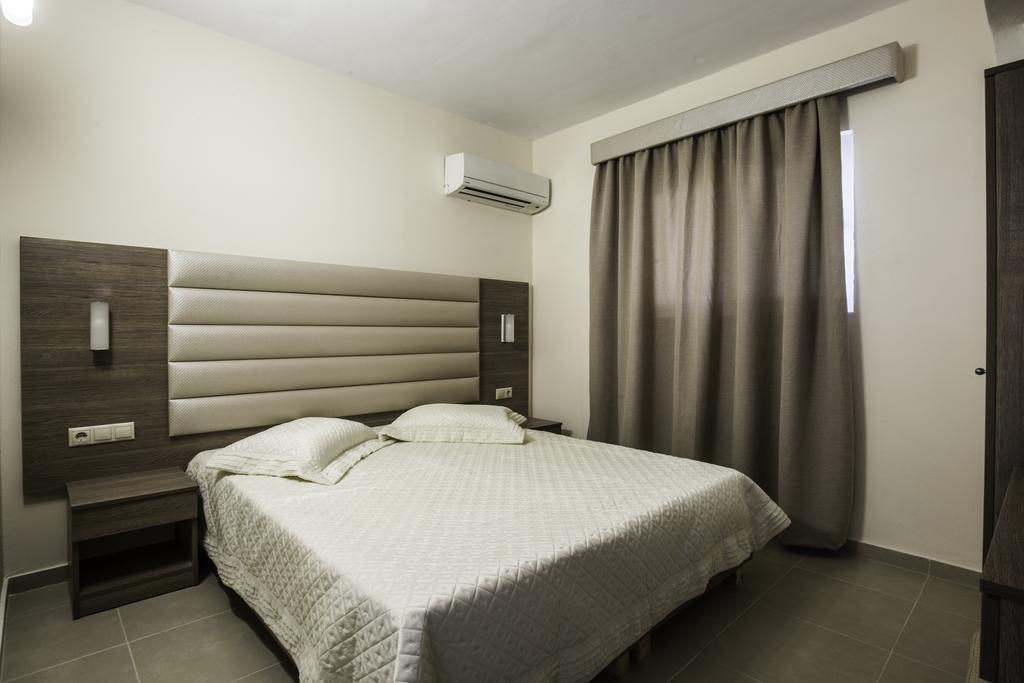 Lyristis Dinos Studios & Apartments Faliráki Kültér fotó