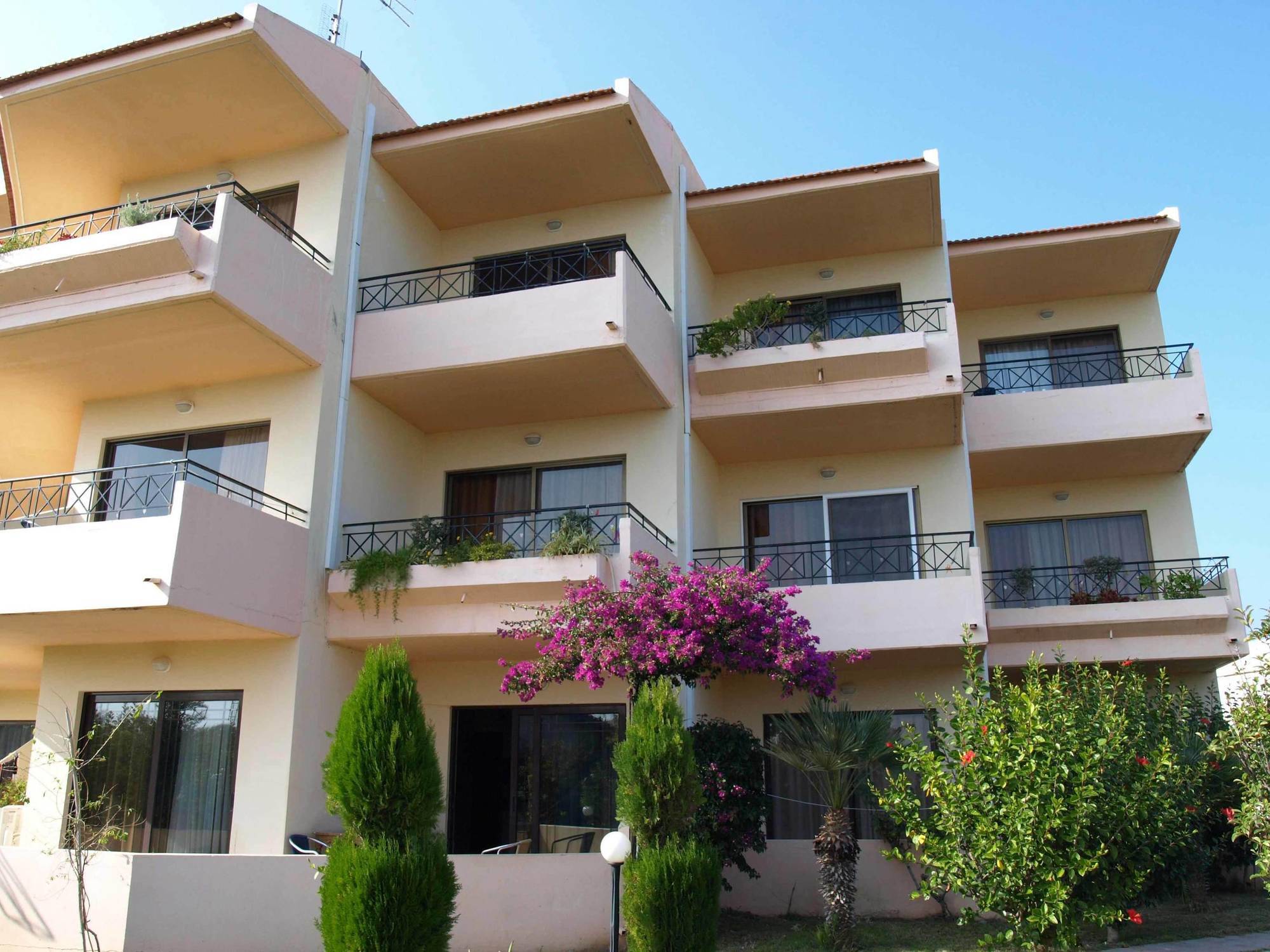 Lyristis Dinos Studios & Apartments Faliráki Kültér fotó