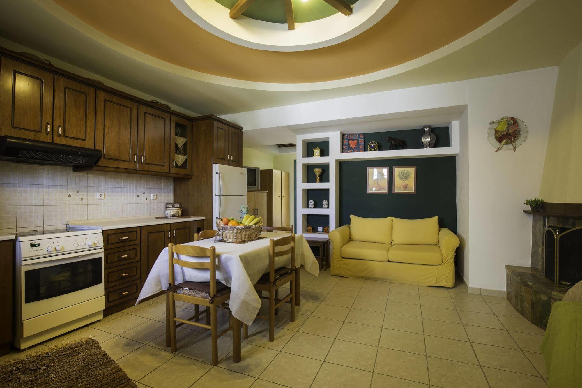 Lyristis Dinos Studios & Apartments Faliráki Kültér fotó